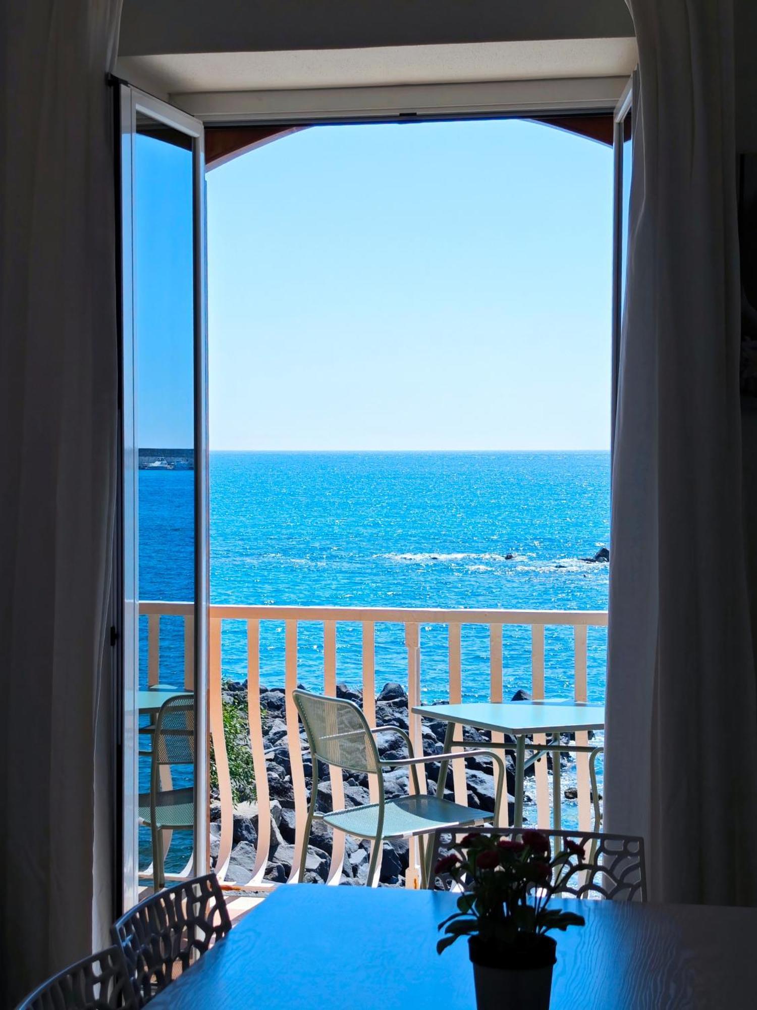 Super Panorama & Astonishing Apartment Seaview Giardini Naxos Εξωτερικό φωτογραφία