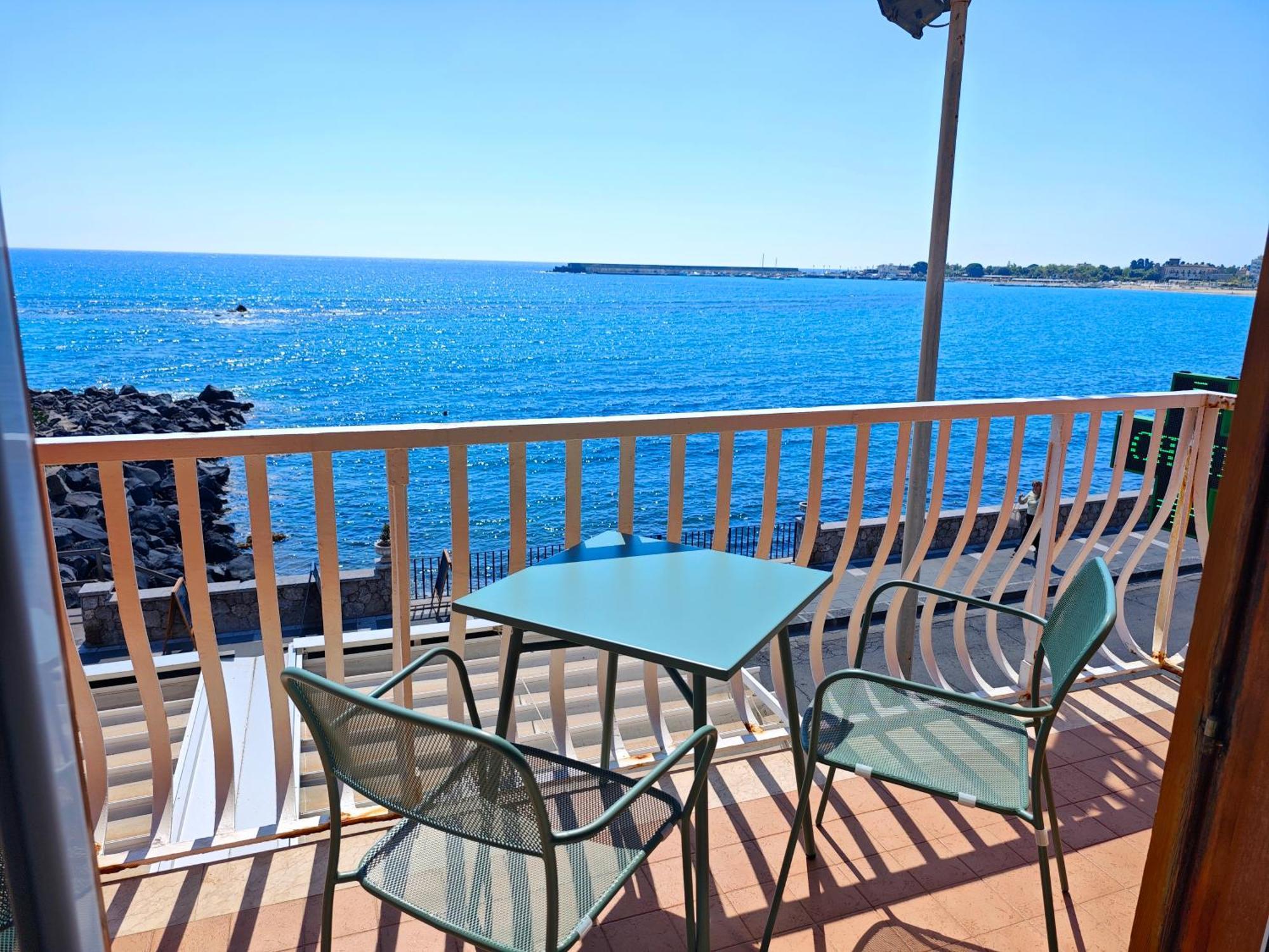 Super Panorama & Astonishing Apartment Seaview Giardini Naxos Εξωτερικό φωτογραφία