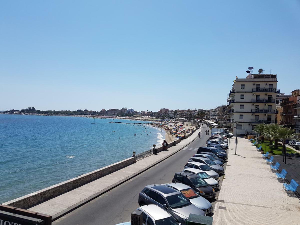 Super Panorama & Astonishing Apartment Seaview Giardini Naxos Εξωτερικό φωτογραφία