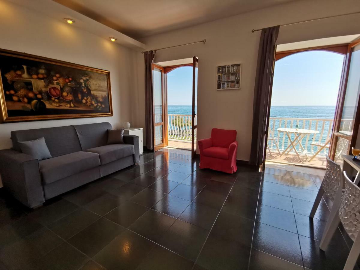 Super Panorama & Astonishing Apartment Seaview Giardini Naxos Εξωτερικό φωτογραφία